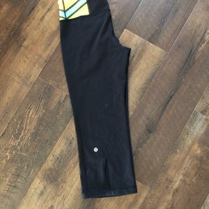 Lululemon black capris